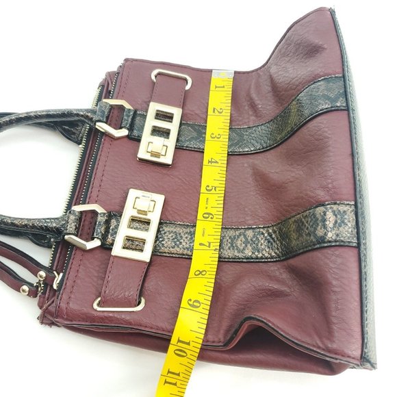 Gianni Bini Womens Merlot Wine Faux Leather Reptile Print Shoulder Handbag Purse - Picture 8 of 13
